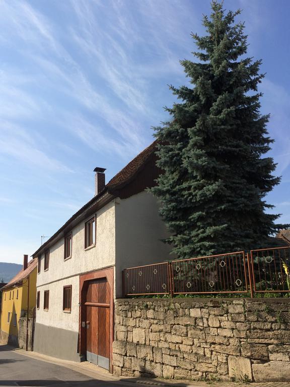 3 Seiten Ferienwohnung Jena Quarto foto