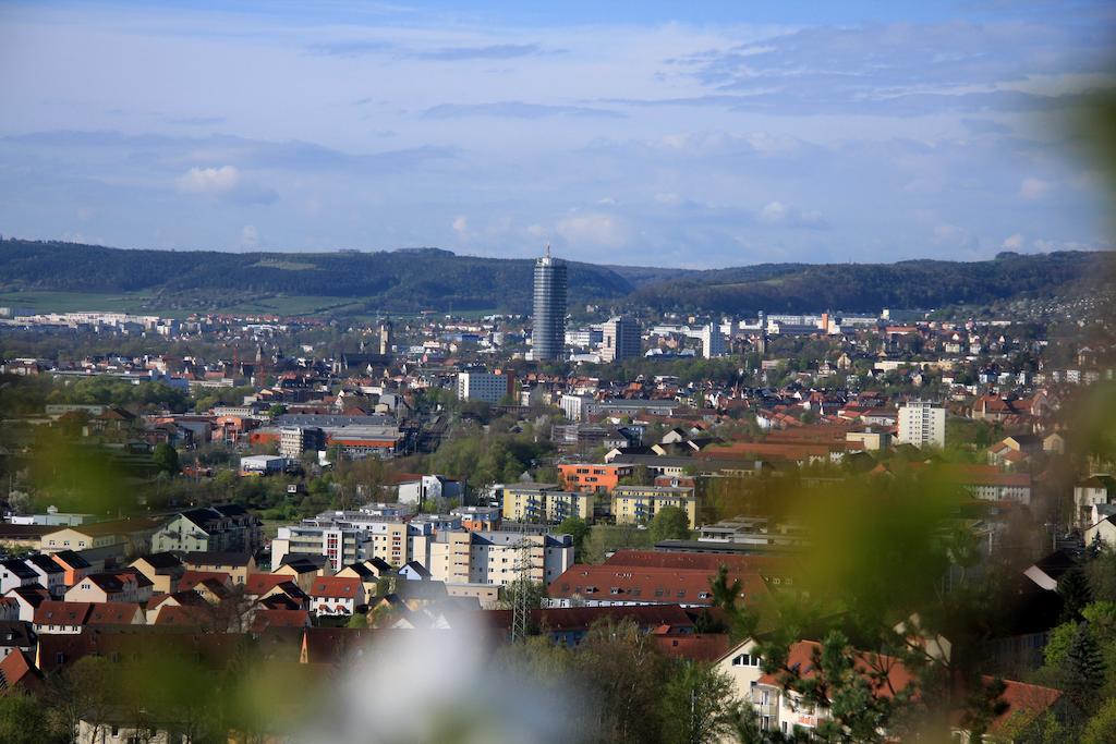 3 Seiten Ferienwohnung Jena Quarto foto